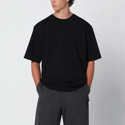 Studio Nicholson Lay Logo Detailed Crewneck T-shirt In Black