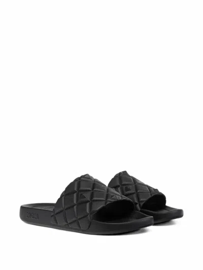 Mcm Quilted Diamond Logo-embossed Slides In Black