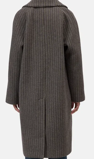 Closed Double-breasted Wool-blend Coat In Brown