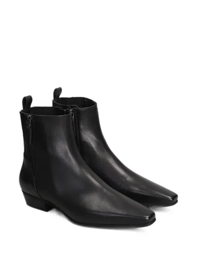 POINTED-TOE ANKLE BOOTS