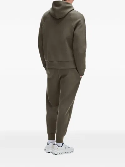 On Focus Tech Hoodie In Brown