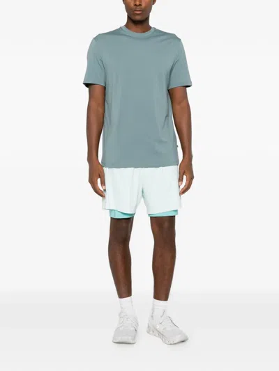 On 5" Performance 2/1 Shorts In White