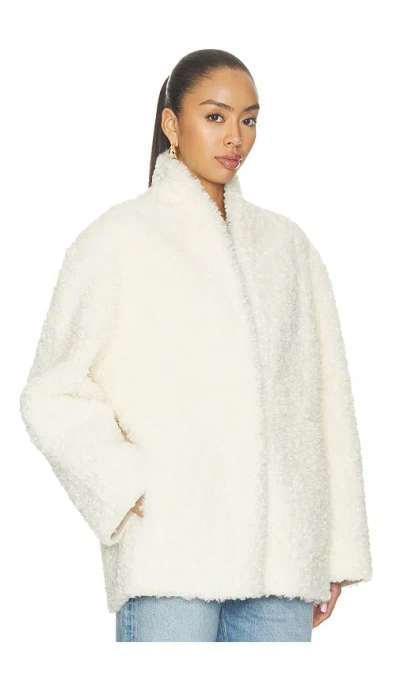 Source Unknown Manuela Shawl-collar Shearling Jacket In White
