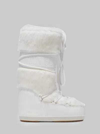 Moon Boot Lightweight Icon-style Winter Boot In Multi