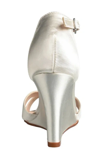 Touch Ups Codi T-strap Wedge Sandal In White