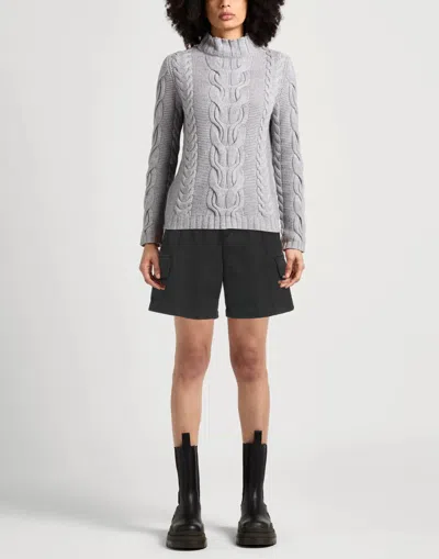 Isabel Marant Solid Cargo Shorts In Black