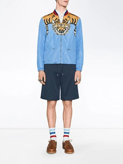 Forfatter tæerne udslettelse Gucci Tiger-print Shell Bomber Jacket In Light Blue | ModeSens