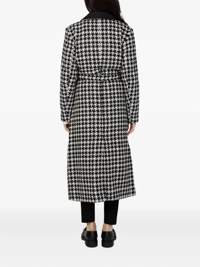 Only Houndstooth-pattern Belted Coat In Black