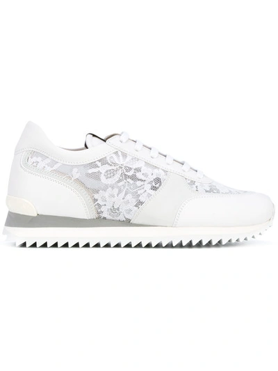 Le Silla Sneakers Mit Spitzeneinsätzen In White