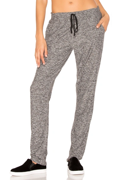 Beyond Yoga On The Run Jogger Pant In Black & White