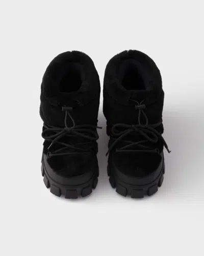 Prada シアリング スキーブーツ In Black