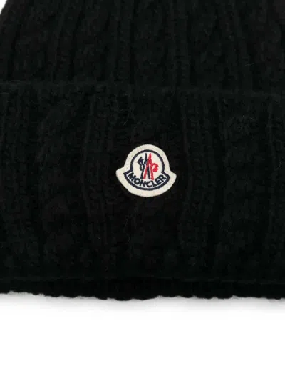 Moncler Mol20933b00036a9327999bb Ribbed Merino Wool Beanie In Black