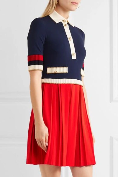 Shop Gucci Bow-detailed Ribbed Knit-trimmed Pleated Stretch-crepe Mini Dress In Red