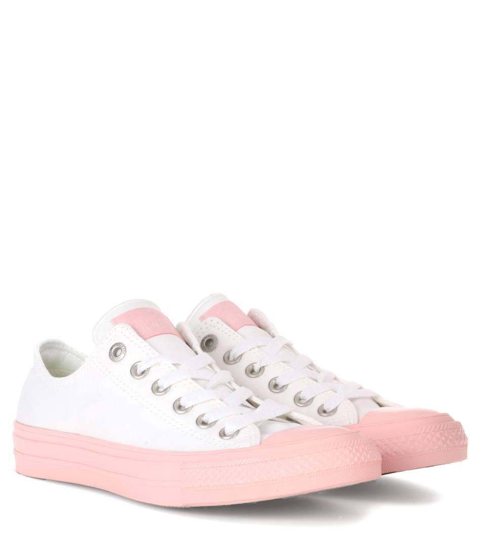 chuck taylor 2 lunarlon white