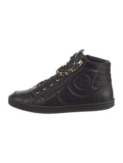 Pre-owned Chanel Interlocking Cc Logo Leather Sneakers In Black | ModeSens
