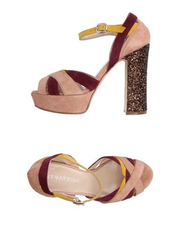 Strategia Sandals In Light Brown