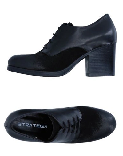 Strategia Laced Shoes In Black