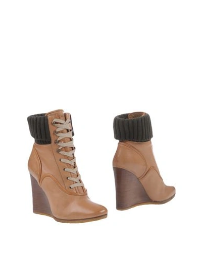 Chloé Ankle Boots In Camel