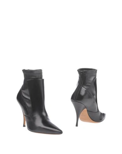 Givenchy Ankle Boot In Black