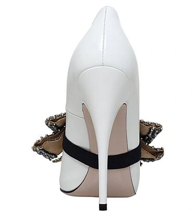 Shop Gucci Elaisa 110 Leather Pumps In White