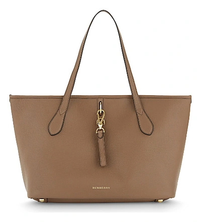 Burberry Honeybrook Medium Leather Tote In Tan