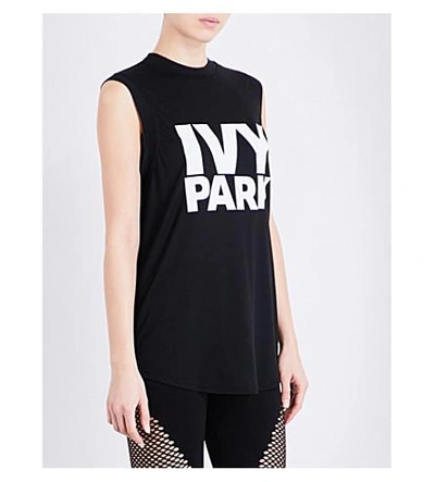 Shop Ivy Park 标志-打印 球衣 顶部 In Black