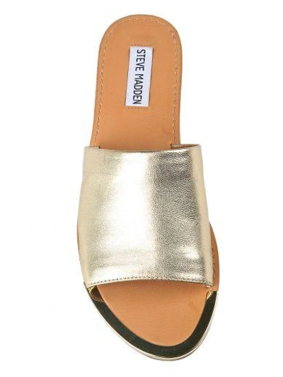 Shop Steve Madden Kidd Laminated-leather Slide Sandals In Oro