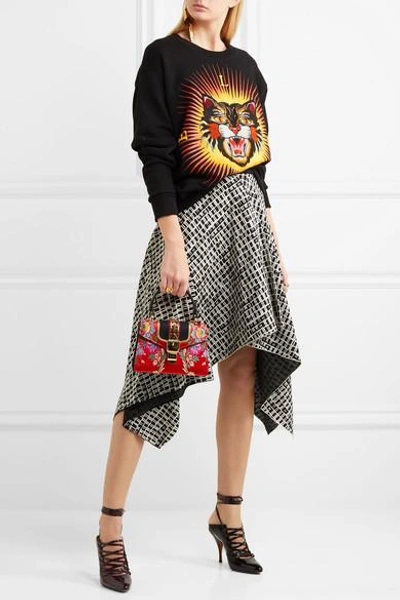 Shop Gucci Sylvie Mini Chain-embellished Jacquard Tote In Red