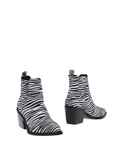 Just Cavalli Ankle Boot In White
