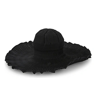 Issey Miyake Orbit Pleated Wide Brim Hat In Black