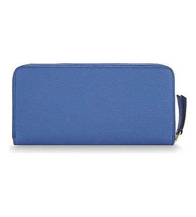 Shop Mulberry 8 Cc Grained Leather Zip-around Wallet In Clay