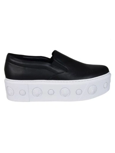 Versus Contrast Platform Slip-on Trainers In Fblack Optic White Sole