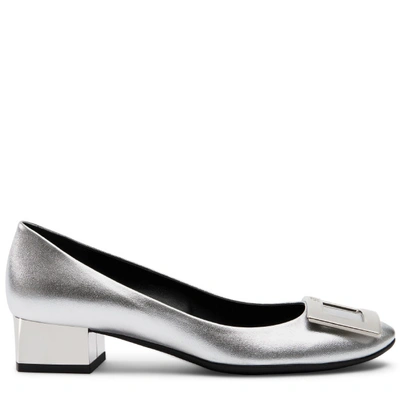 Shop Roger Vivier Belle De Nuit Pumps In Leather In Silver