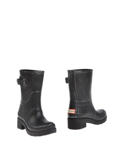 Hunter Ankle Boots In Black