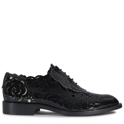 Roger Vivier Derby Skin Guipure In Patent Leather In Black