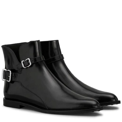 Shop Tod's Ankle Boot In Leather In Black