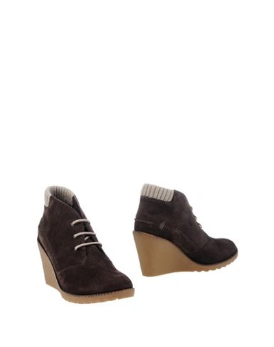 Lacoste Ankle Boot In Dark Brown