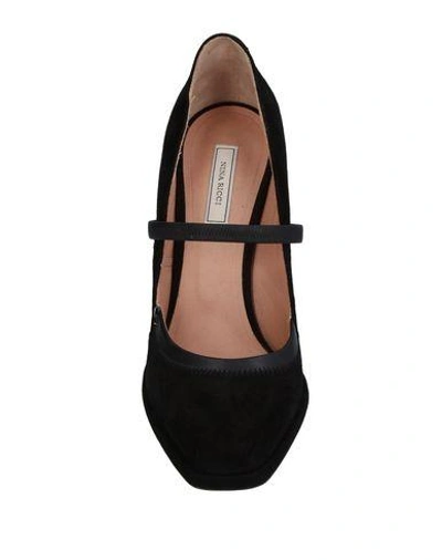 Shop Nina Ricci Pump In Black