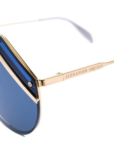 Shop Alexander Mcqueen Eyewear Cut Lense Aviator Sunglasses - Metallic