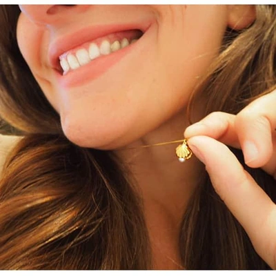 Gucci Shell And Pearl Necklace Gold
