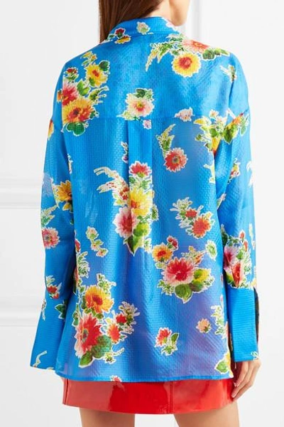 Shop Topshop Unique Floral-print Silk-seersucker Shirt