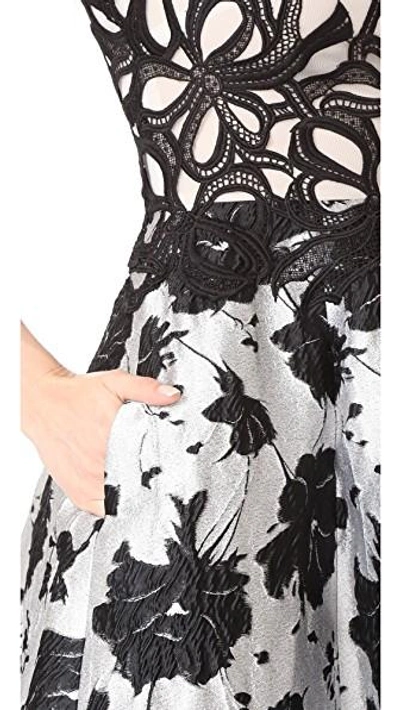 Shop Monique Lhuillier Sleeveless Dress In Noir/silk White