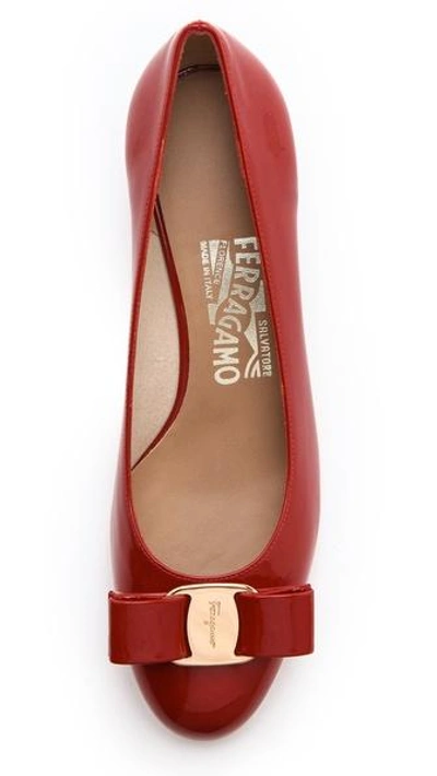 Shop Ferragamo Vara Low Heel Pumps In Rosso