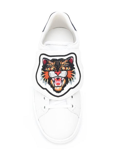 gucci tiger print shoes