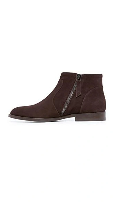 Shop Jenni Kayne Seam Chelsea Boots In Brown