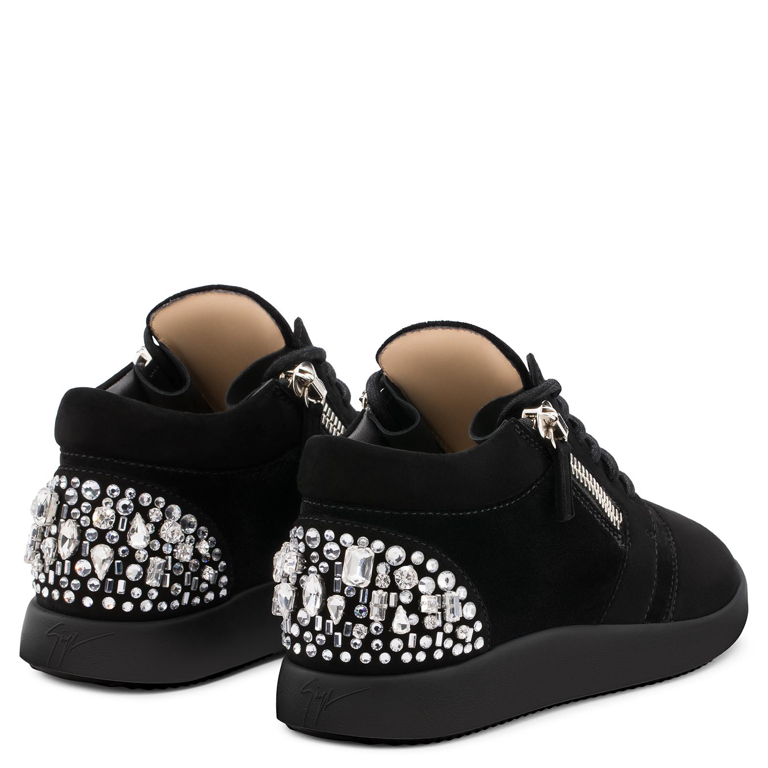 giuseppe zanotti runner