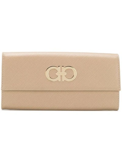 Shop Ferragamo Salvatore  Double Gancio Long Wallet - Neutrals