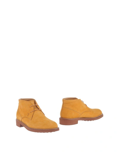 Tod's Boots In Orange