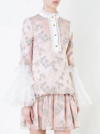 Macgraw Daisy Print Ruffled Blouse In Pink