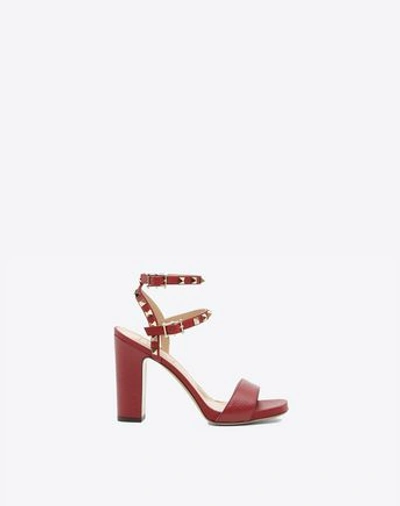 Valentino Garavani Rockstud 100mm Block Heel Sandal In Rubin